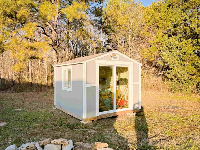 7890 HIGHWAY 18 HWY, Hickory Valley, TN 38042