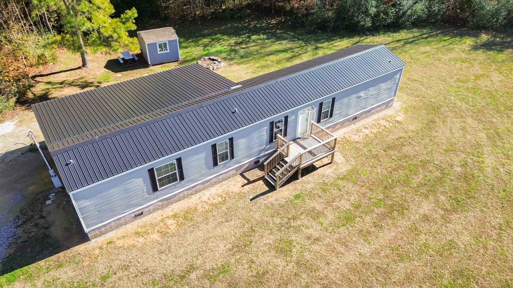 7890 HIGHWAY 18 HWY, Hickory Valley, TN 38042