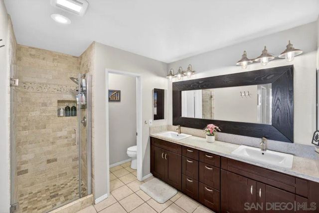 6998 Camino Degrazia, San Diego, CA 92111