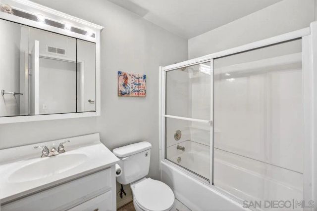 6998 Camino Degrazia, San Diego, CA 92111