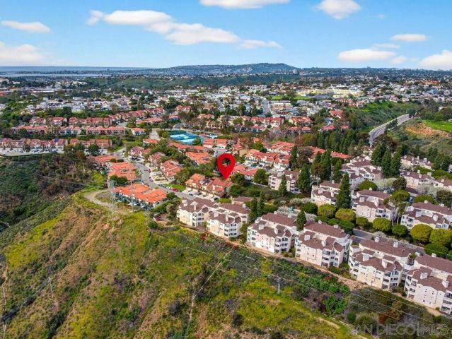 6998 Camino Degrazia, San Diego, CA 92111
