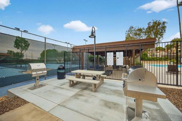 6998 Camino Degrazia, San Diego, CA 92111