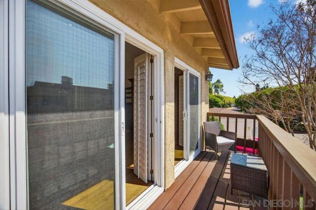 6998 Camino Degrazia, San Diego, CA 92111