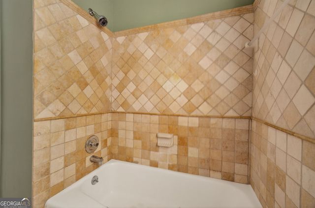 4150 Woodlark Court NE, Roswell, GA 30075