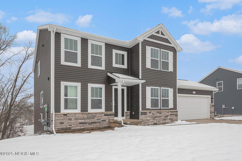 1461 Lee Ann Avenue, Defiance, OH 43512