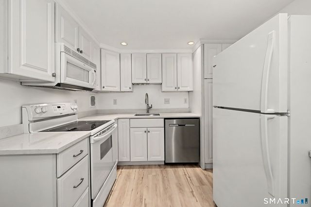 143 Hoyt Street 4K, Stamford, CT 06905