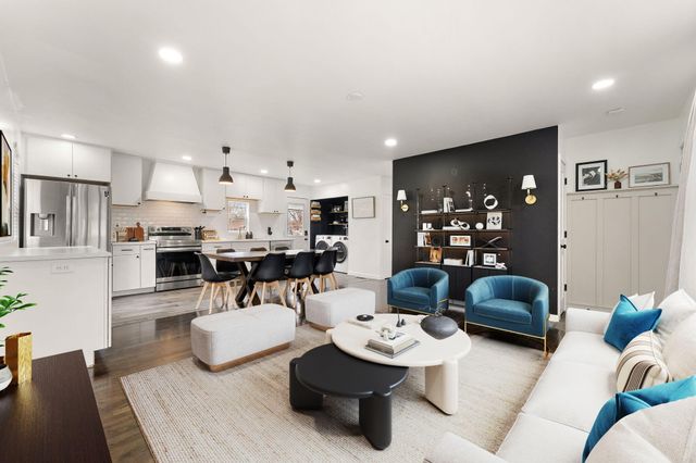 2840 Lois Street, Portage, IN 46368