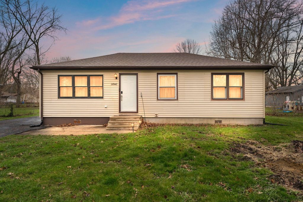 2840 Lois Street, Portage, IN 46368