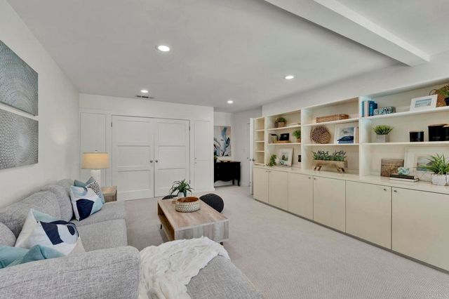 2170 Mergho Impasse, San Diego, CA 92110