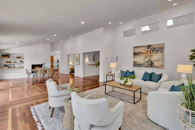2170 Mergho Impasse, San Diego, CA 92110