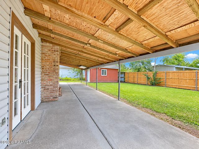 2003 Old Jeanerette Road, New Iberia, LA 70563