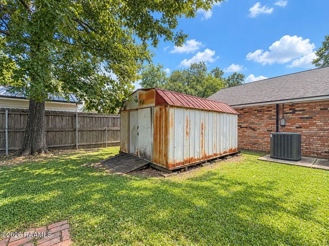 2003 Old Jeanerette Road, New Iberia, LA 70563