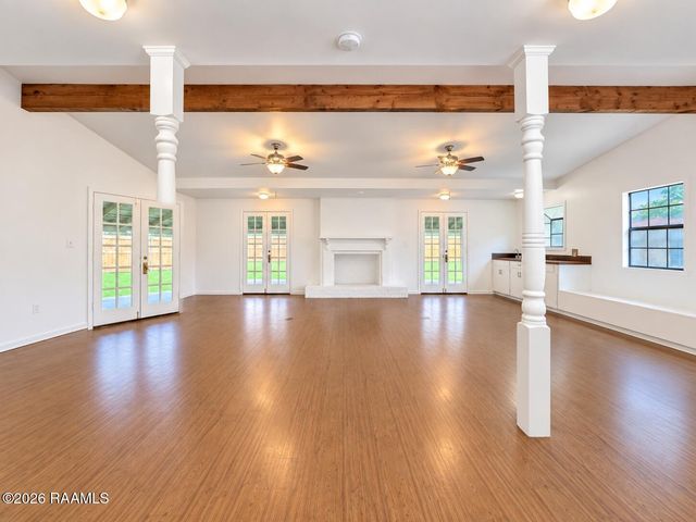 2003 Old Jeanerette Road, New Iberia, LA 70563