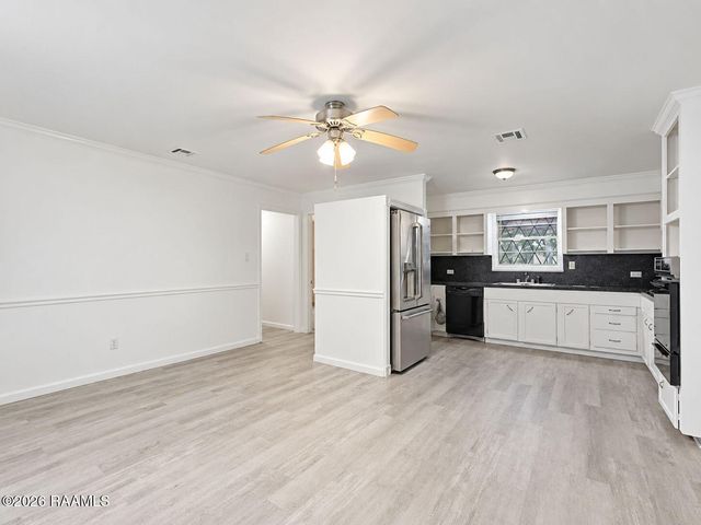 2003 Old Jeanerette Road, New Iberia, LA 70563