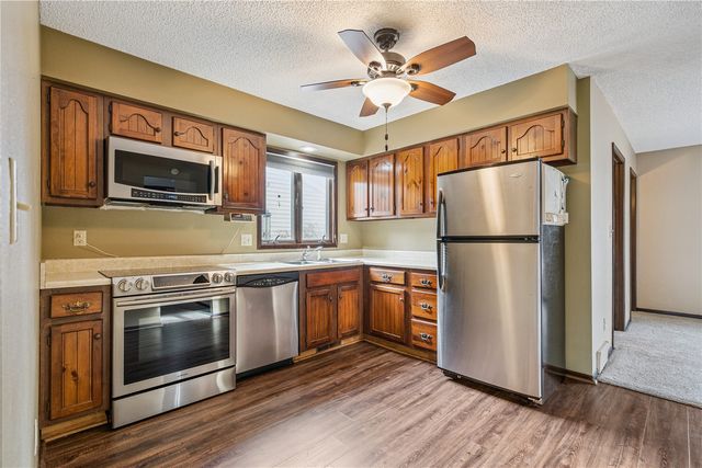 1256 Esther Ct, Iowa City, IA 52240