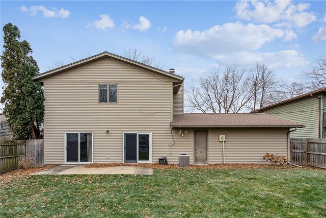 1256 Esther Ct, Iowa City, IA 52240