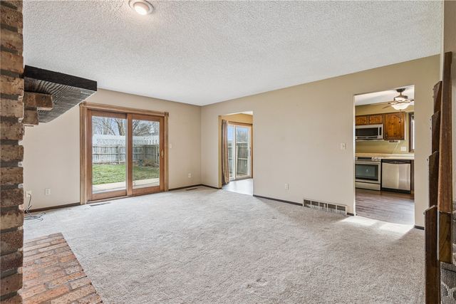 1256 Esther Ct, Iowa City, IA 52240