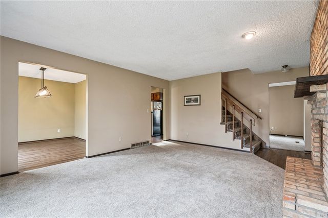 1256 Esther Ct, Iowa City, IA 52240