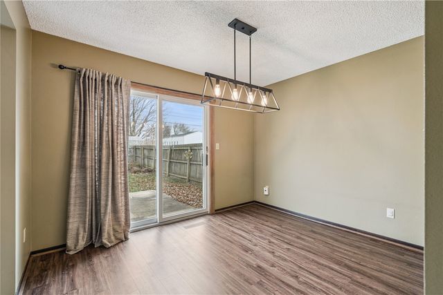 1256 Esther Ct, Iowa City, IA 52240