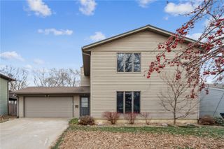 1256 Esther Ct, Iowa City, IA 52240