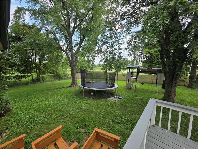 27722 S State Route 7 Highway, Harrisonville, MO 64701