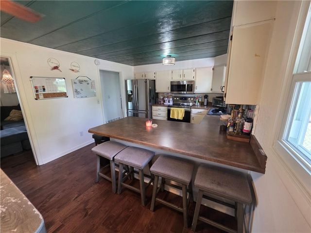 27722 S State Route 7 Highway, Harrisonville, MO 64701