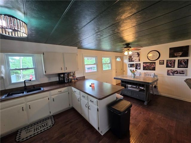 27722 S State Route 7 Highway, Harrisonville, MO 64701