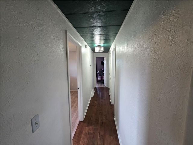 27722 S State Route 7 Highway, Harrisonville, MO 64701