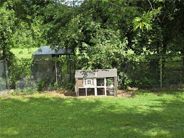 27722 S State Route 7 Highway, Harrisonville, MO 64701