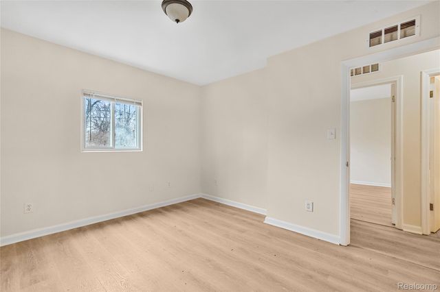 29982 Hazelwood Street, Inkster, MI 48141