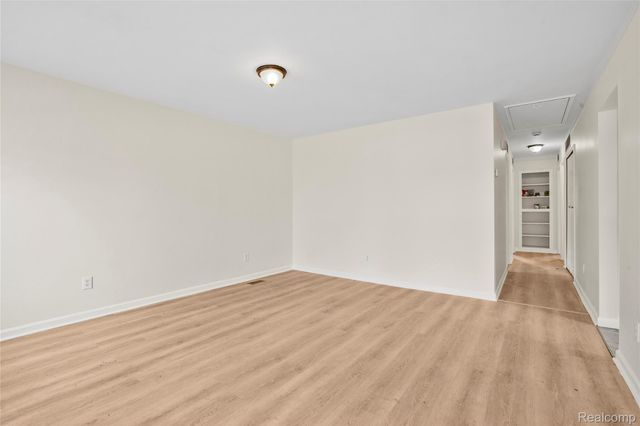 29982 Hazelwood Street, Inkster, MI 48141