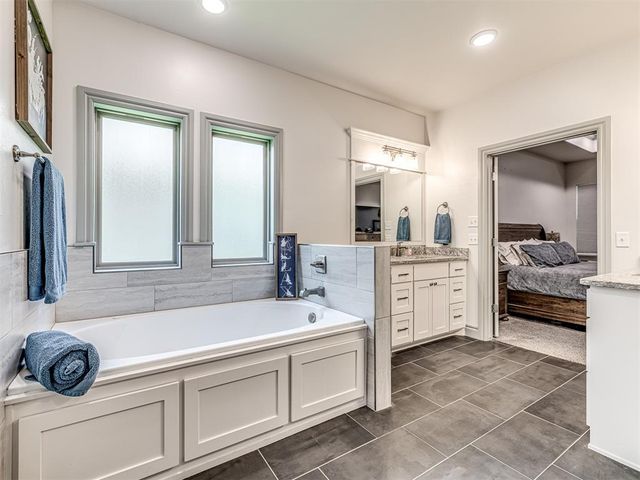 14509 Privas Lane, Yukon, OK 73099