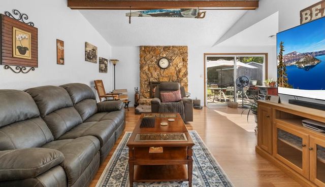 2346 Springbrook Road, Medford, OR 97504