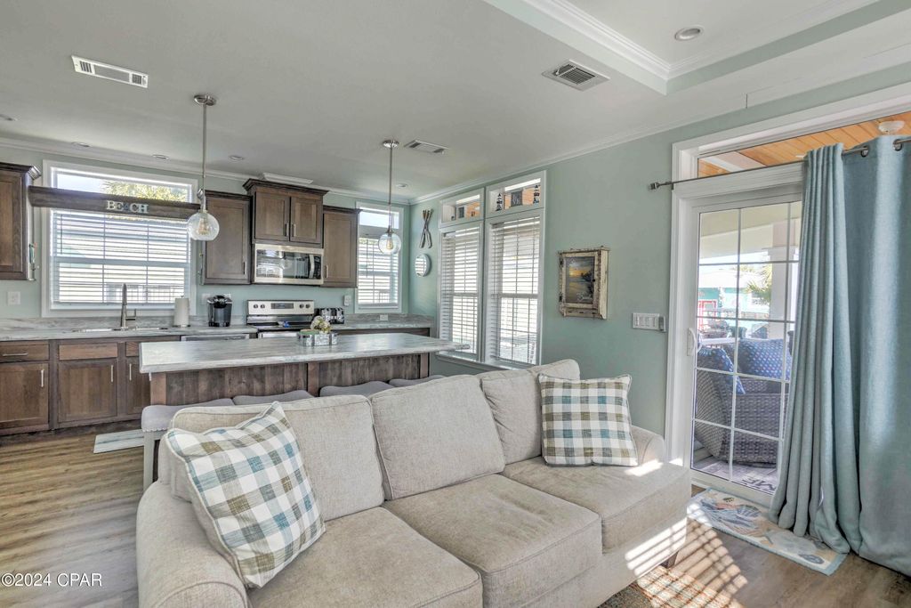 Image 12 of property listing at 20 Gulf Drive, Panama City Beach, FL 32408