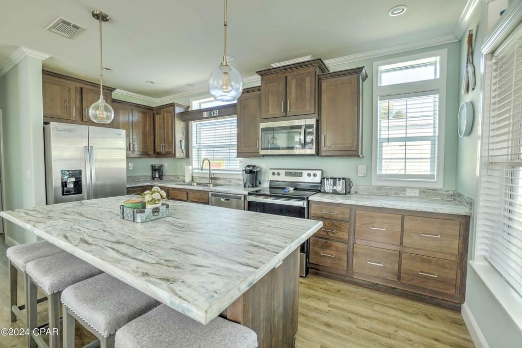 Image 16 of property listing at 20 Gulf Drive, Panama City Beach, FL 32408