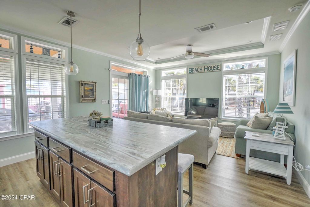 Image 20 of property listing at 20 Gulf Drive, Panama City Beach, FL 32408