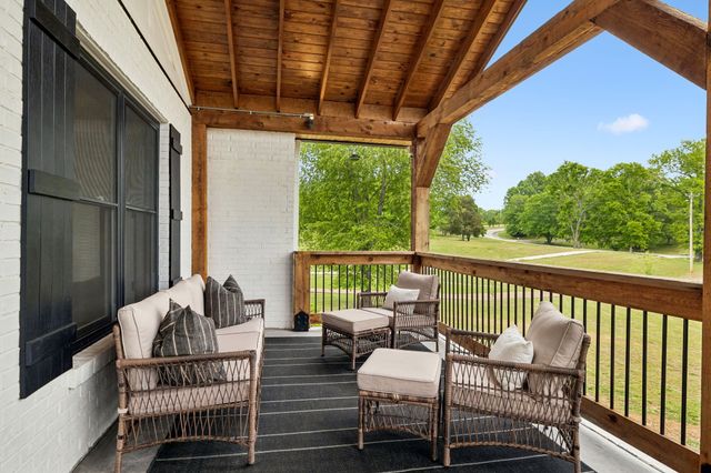 1930 Rock Springs Rd, Columbia, TN 38401