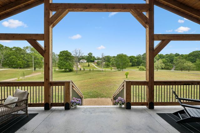 1930 Rock Springs Rd, Columbia, TN 38401