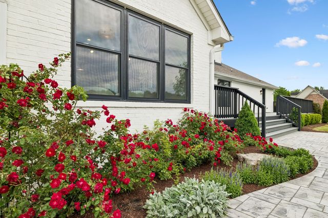 1930 Rock Springs Rd, Columbia, TN 38401