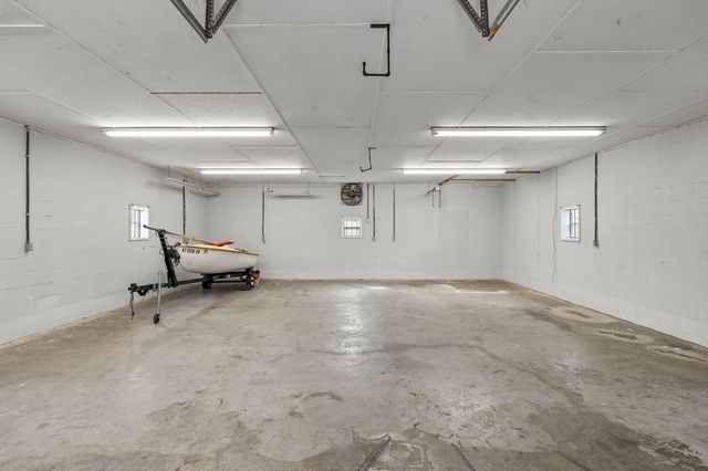 1930 Rock Springs Rd, Columbia, TN 38401