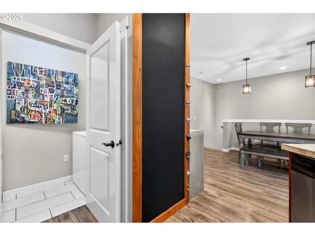 3555 SUMMERLINN Dr, West Linn, OR 97068