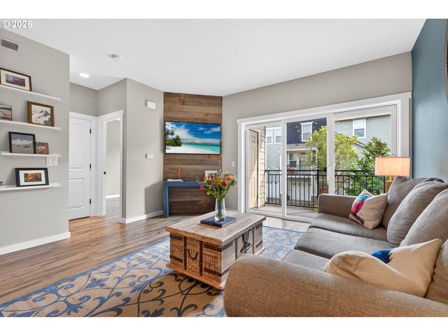 3555 SUMMERLINN Dr, West Linn, OR 97068