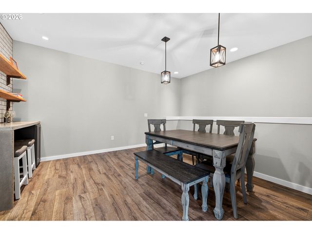 3555 SUMMERLINN Dr, West Linn, OR 97068