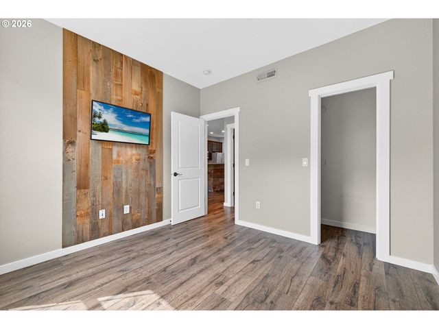 3555 SUMMERLINN Dr, West Linn, OR 97068