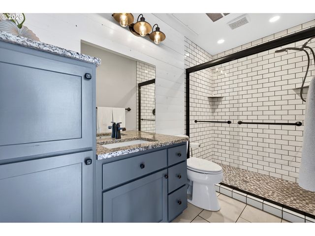 3555 SUMMERLINN Dr, West Linn, OR 97068