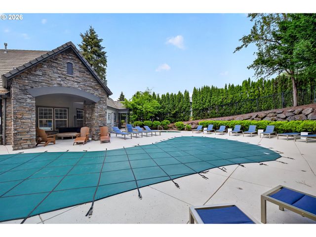 3555 SUMMERLINN Dr, West Linn, OR 97068