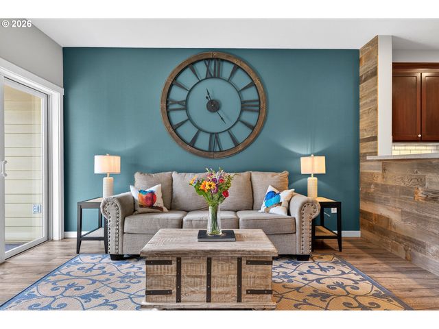 3555 SUMMERLINN Dr, West Linn, OR 97068