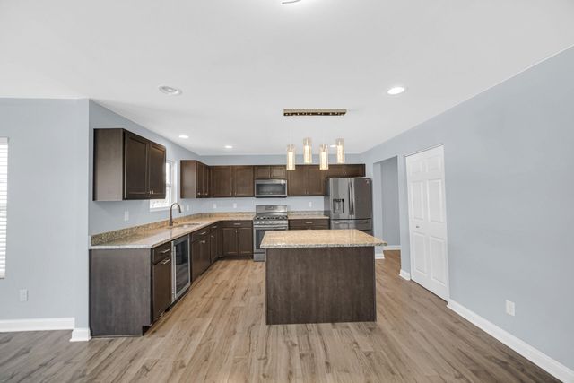 7428 E 120th Avenue, Crown Point, IN 46307