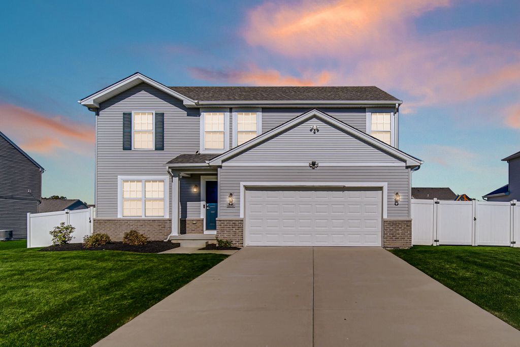 7428 E 120th Avenue, Crown Point, IN 46307