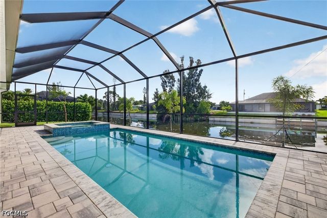 3033 SW 11th PL, Cape Coral, FL 33914